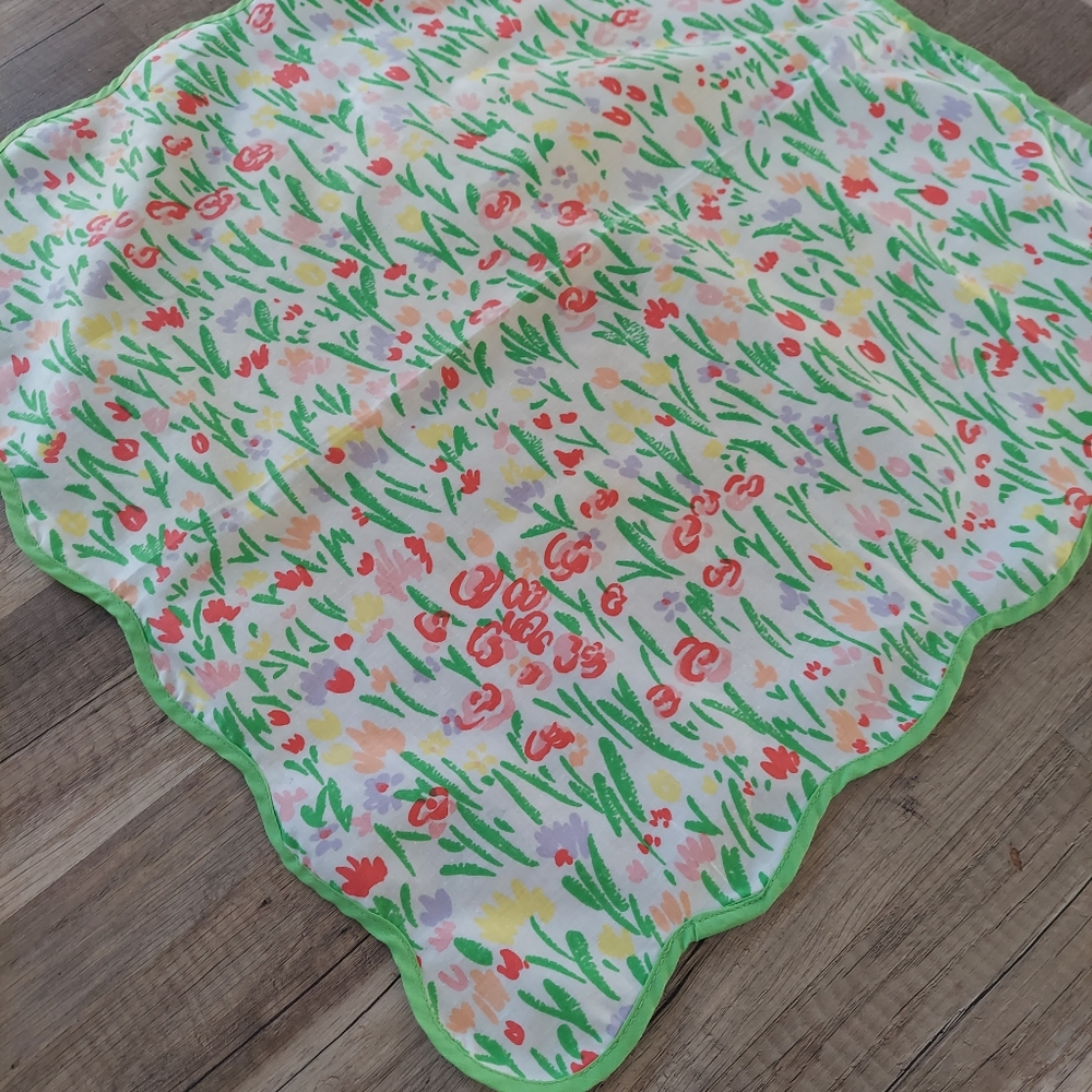 Vintage Scalloped Floral Handkerchief